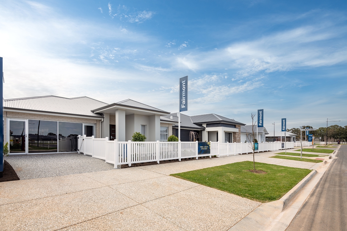 angle vale display home